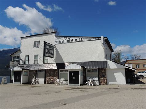 nakusp hotels